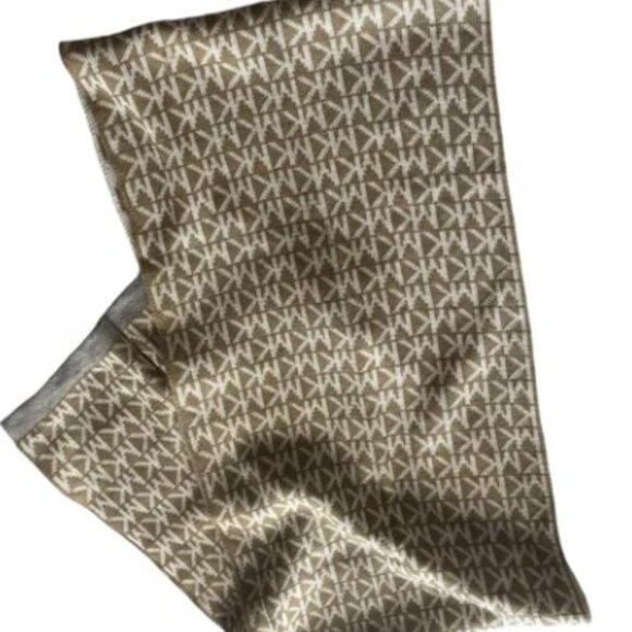 NWOT MICHAEL KORS MONOGRAM SCARF CREAM/GOLD - Picture 2 of 3
